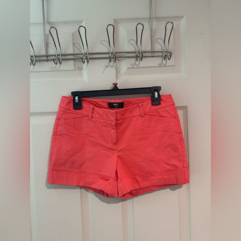 Moschino Pink Bermudas Chic Tailored Design